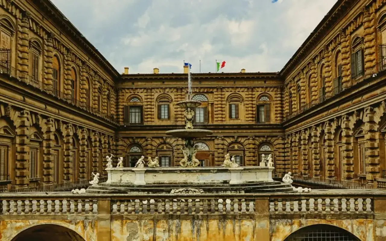 main photo